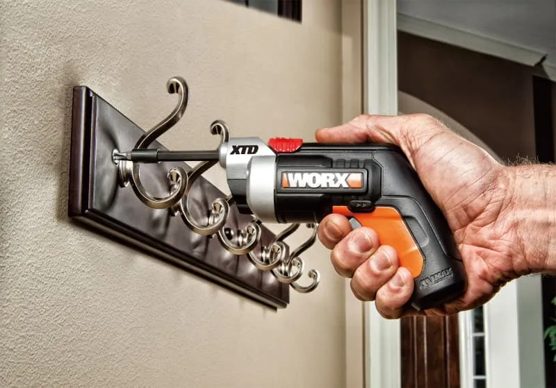 Отвертка WORX WX252 4V XTD аккумуляторная с набором бит 10 шт. — детальное фото