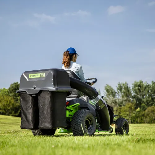 Контейнер-травосборник с системой сбора травы Greenworks 7500207 для газонокосилок с сиденьем Zero Turn CrossoverT CRZ428 и CrossoverT CRT428 — детальное фото